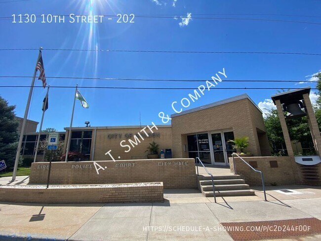 Building Photo - Two Bedroom Apartment in the Heart of Down...