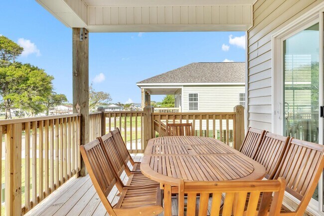 Building Photo - Amazing Rental Coming Soon (Late October-2...