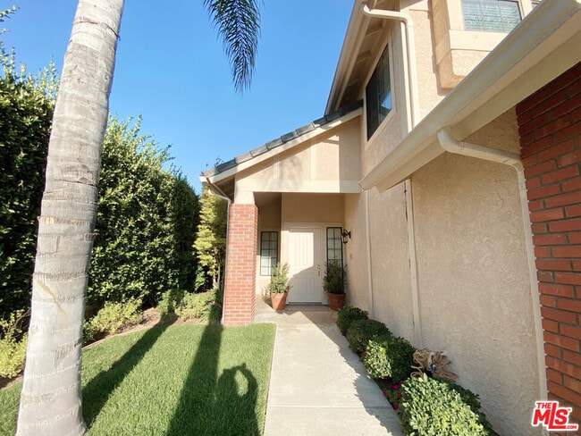 Building Photo - 3856 Cottonwood Grove Trail