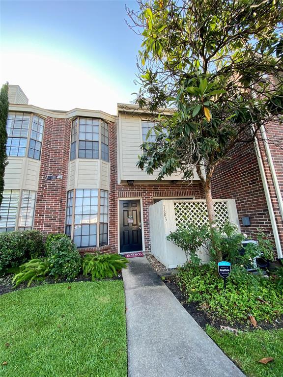 Building Photo - 2121 El Paseo St