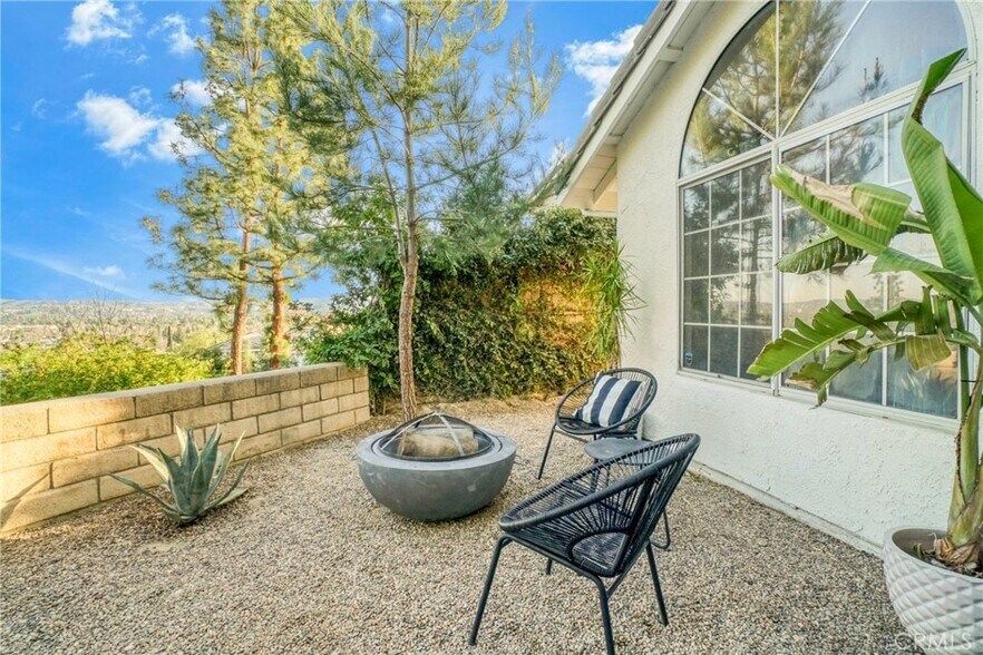 Building Photo - 7224 Bouquet Dr