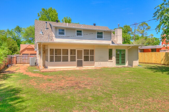 Building Photo - 1430 Westbrooke Terrace