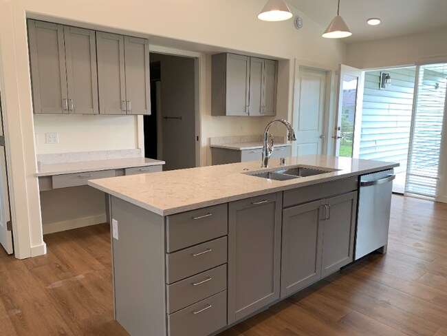 Building Photo - 2051 S Knik Goose Bay Rd