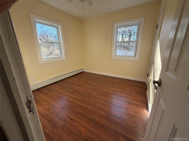 Building Photo - 14 Brookside Rd