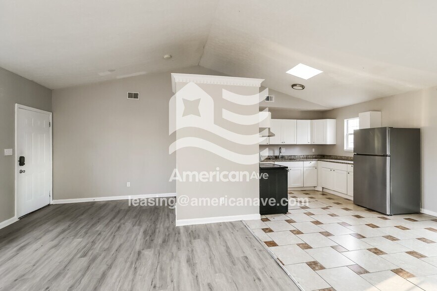 Building Photo - 4613 Beechbrook Rd