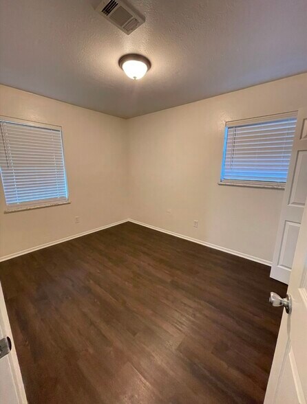 Building Photo - 15905 Waycross Dr