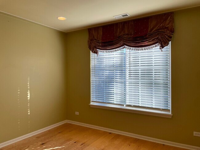 Building Photo - 5611 Wildspring Dr