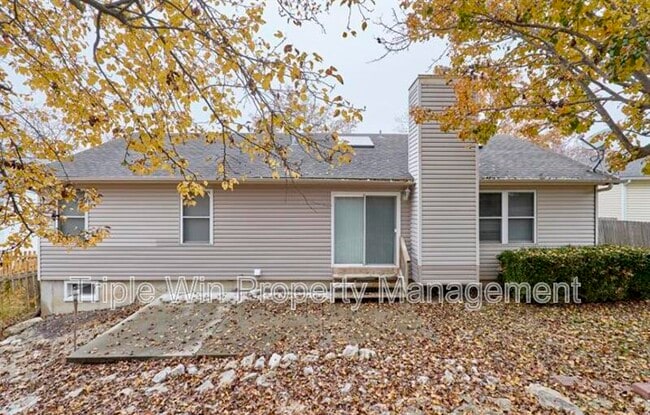 Building Photo - 121 Walnut Hill Dr