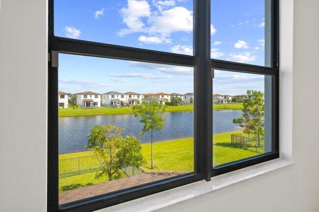 Building Photo - 16259 Sandy Shore Dr