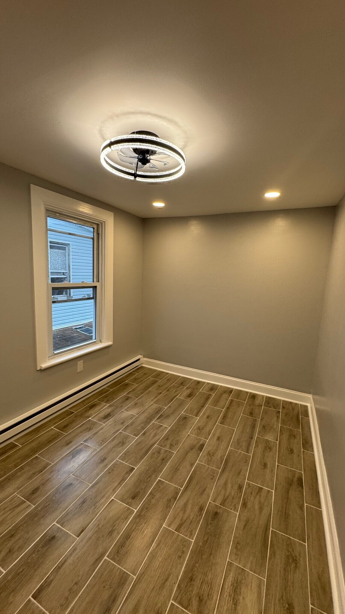 Building Photo - 137 E High St