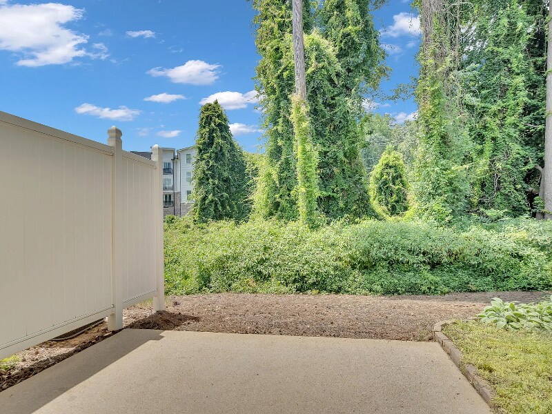 Building Photo - 7130 Racine Way