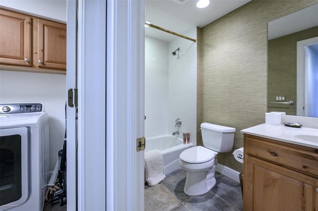 Building Photo - 3313 Sunset Key Cir