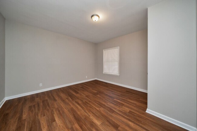 Building Photo - Plenty of Space Inside & Out – 4BR/2BA in ...