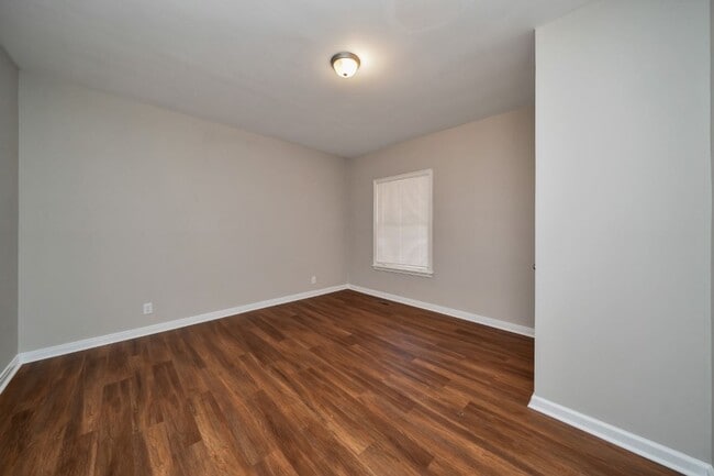 Building Photo - Plenty of Space Inside & Out – 4BR/2BA in Hueytown!