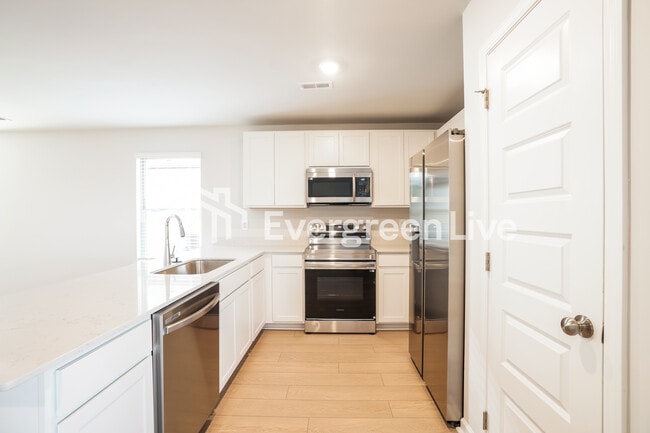 Building Photo - 17759 TIPPER LN