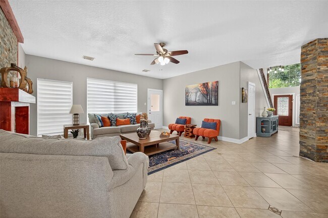 Building Photo - 3718 Garden Green Trail