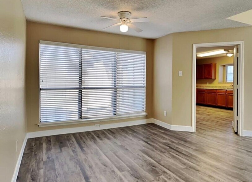 Building Photo - 7301 Seascape Dr