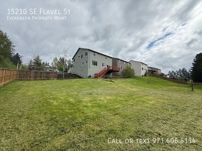 Building Photo - 15210 SE Flavel St