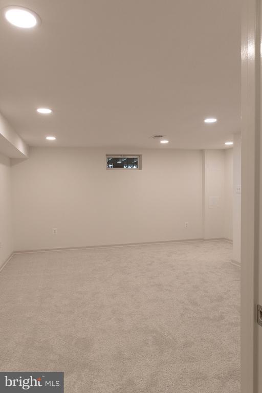Building Photo - 164 Wesmond Dr