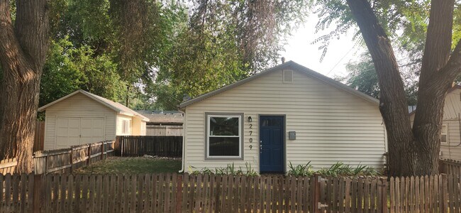 Building Photo - 2709 W Irene St