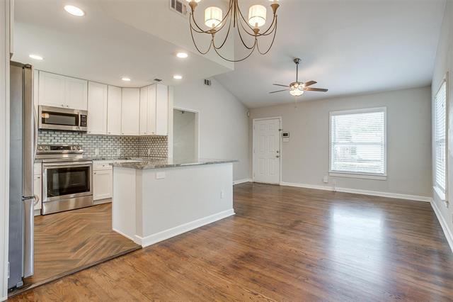 Building Photo - 4231 S Cresthaven Rd