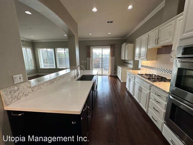 Building Photo - 4 br, 3 bath House - 25593 Crestfield Drive