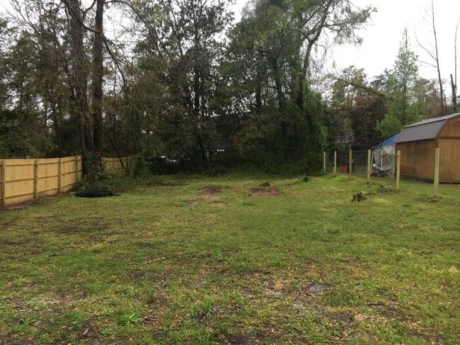Building Photo - Cute one level Cottage 3 BR home close to ...