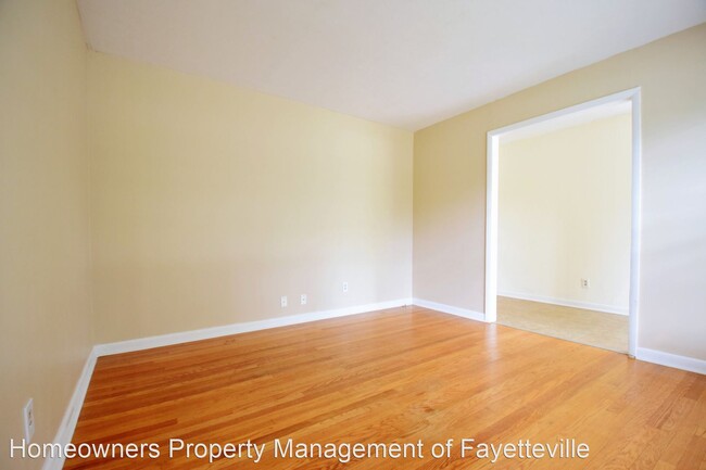 Building Photo - 3 br, 1.5 bath House - 3526 Melrose Rd