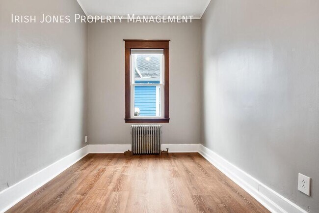 Building Photo - 120 West Ave