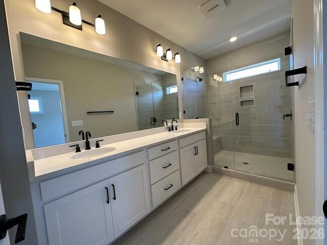 Building Photo - 5715 Gulch Pl