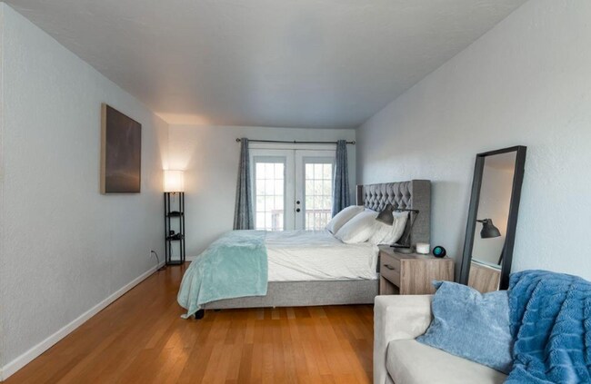 Building Photo - Beautifully Updated 3-Bed, 3-Bath Home in Moore