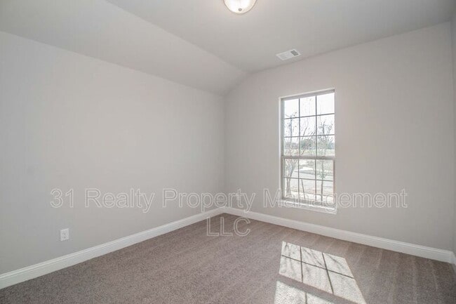 Building Photo - 1810 Quail Hollow