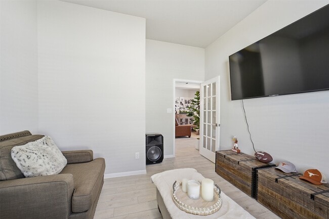 Building Photo - 6618 Nichols Lndg