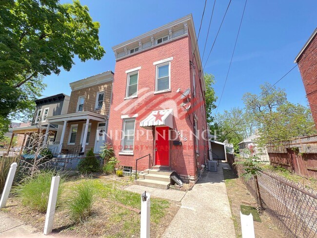 Building Photo - 1548 Lingo St