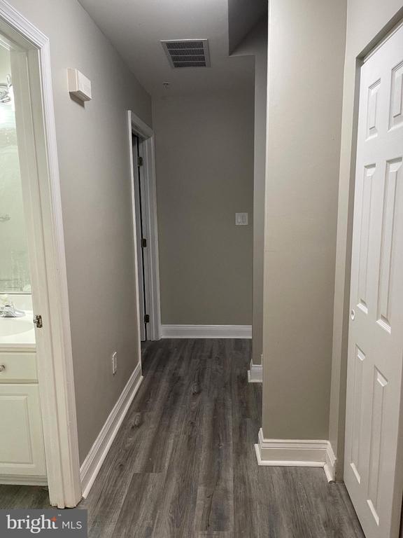 Building Photo - 831 Herring Creek Ct