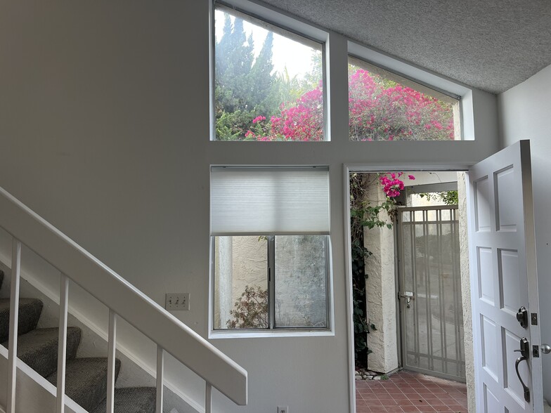 Building Photo - 6248 Caminito Araya