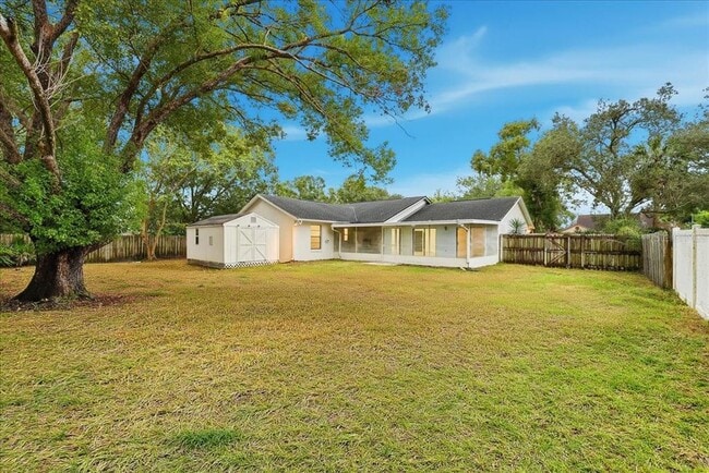 Building Photo - 10619 Abingdon Chase