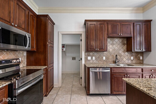 Building Photo - 6484 Soda Point Dr