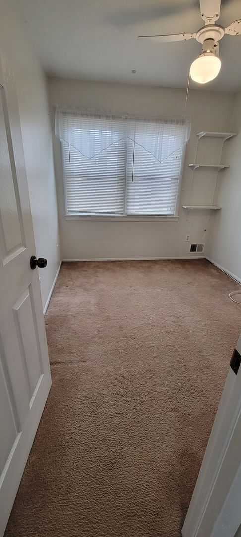 Building Photo - Modern Townhome - Bensalem