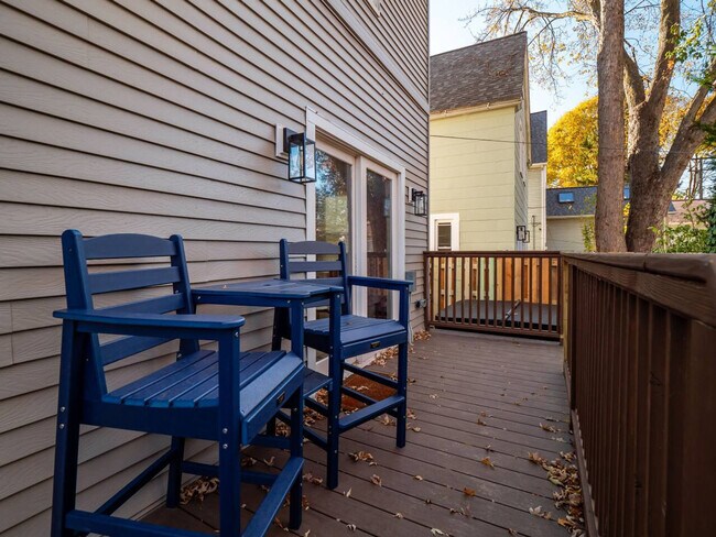 Building Photo - 6110 Ellen Ave