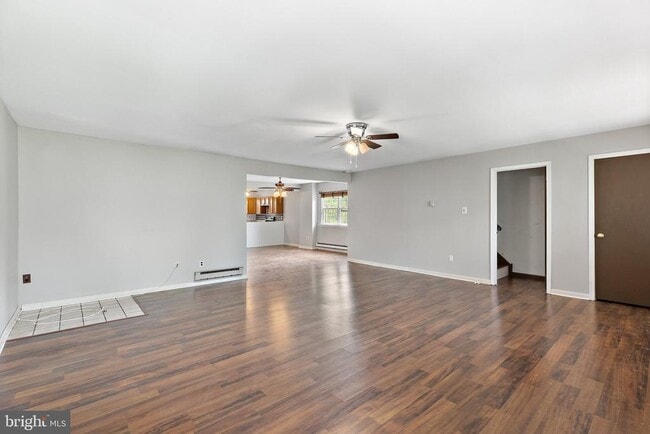 Building Photo - 193 Stirling Ct