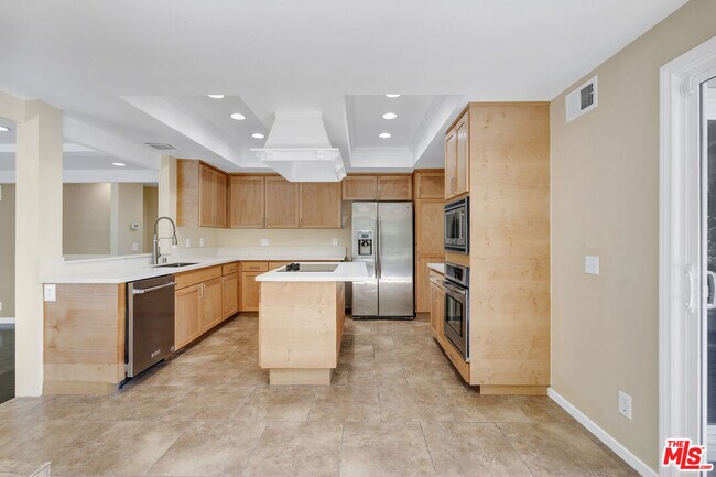 Building Photo - 26572 Academy Dr