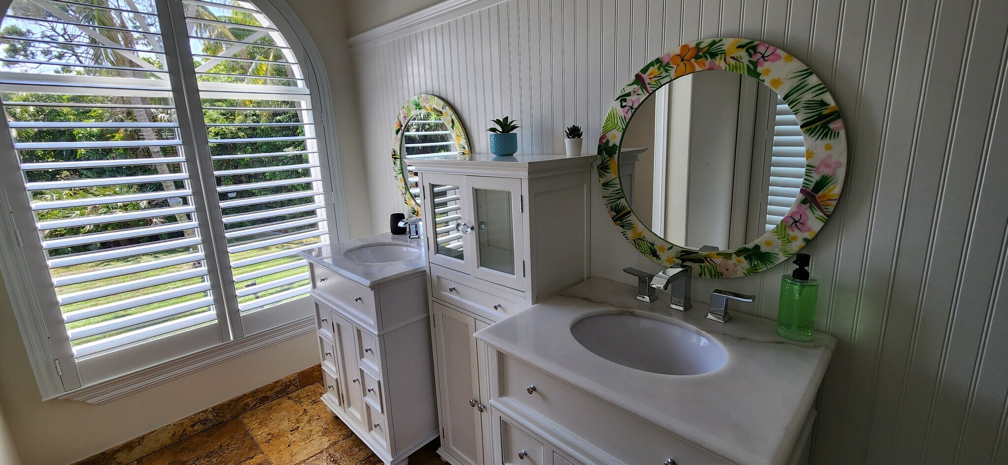 Jack/jill bathroom - 1066 SE Saint Lucie Blvd