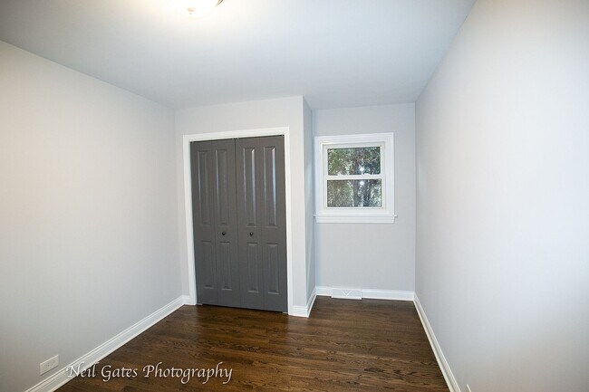 Building Photo - 690 Highland Pl