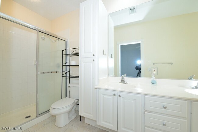 Building Photo - 6250 Towncenter Cir