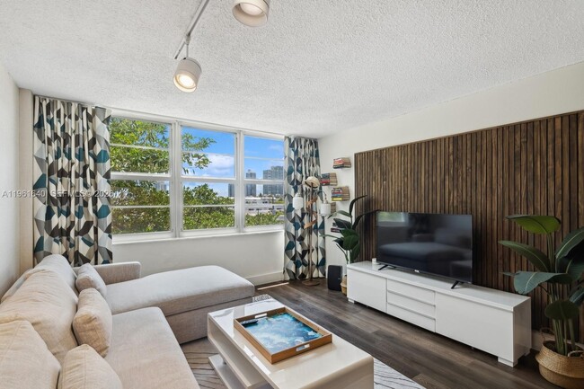 Building Photo - 1020 Meridian Ave