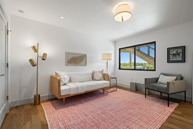 Building Photo - 5914 Cape Coral Dr