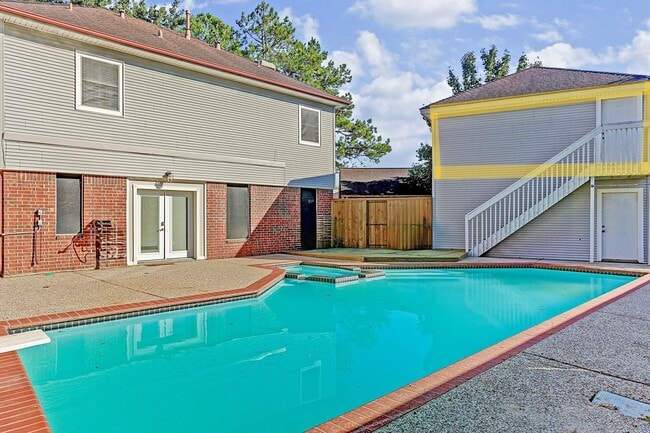 Building Photo - 6846 Hertford Park Dr