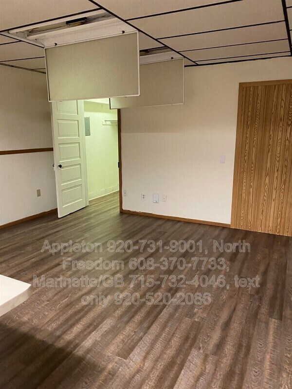 Building Photo - S7559 US-12