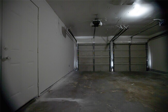 Building Photo - 23115 Bright Star Rd